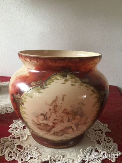 Старинные вазы