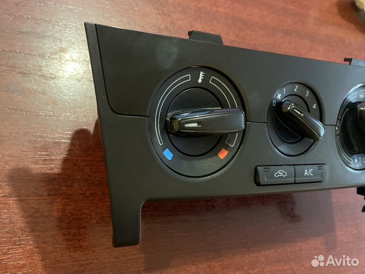 Блок управления кондиционером VW Polo 6