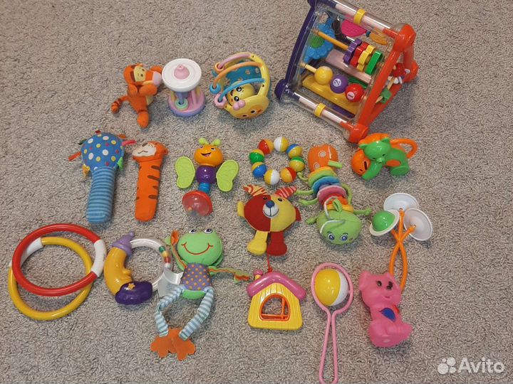 Развивающие игрушки пакетом