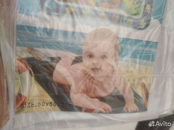 Надувной коврик малышу на пляж