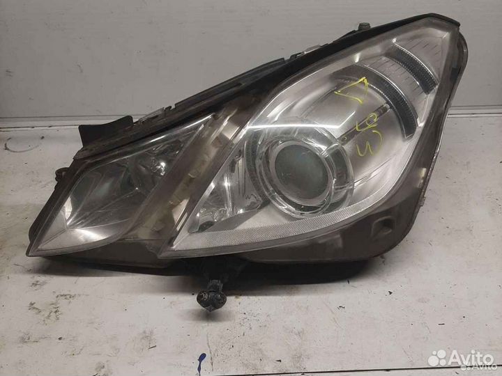 Фара передняя левая Mercedes W207