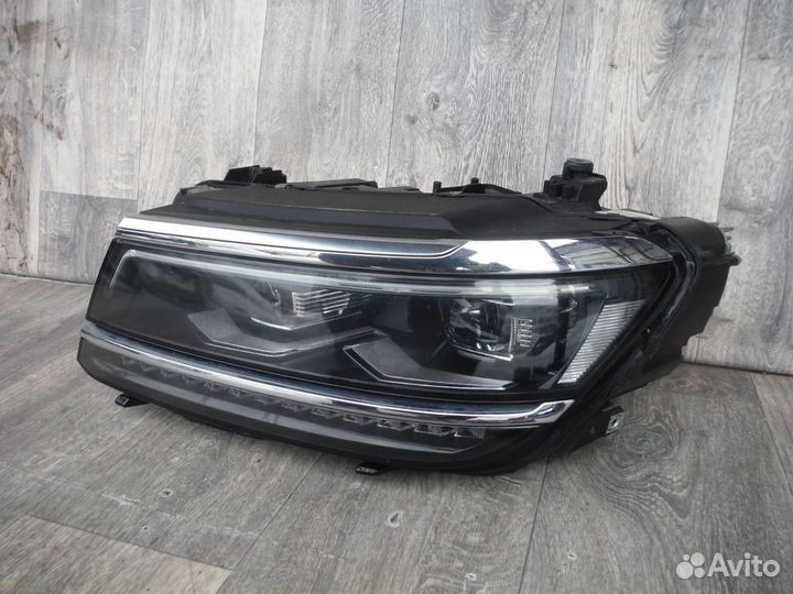 Фара левая №30 Volkswagen Tiguan 2 2017