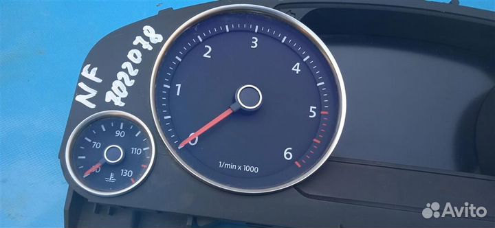 Щиток приборов VW Touareg NF (2011-2018)