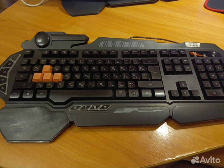 Клавиатура. Мышь. Наушники. Коврик