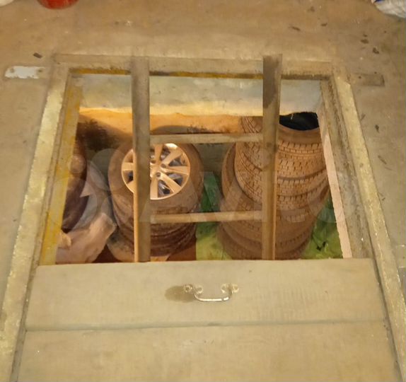 Гараж, > 30 м²