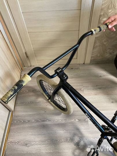Велосипед BMX 713bikes black + пеги