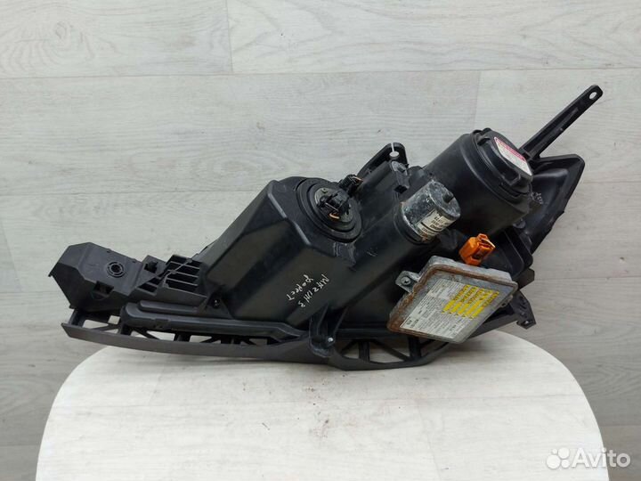 Фара правая Mazda 3BK 2003-2009 ксенон
