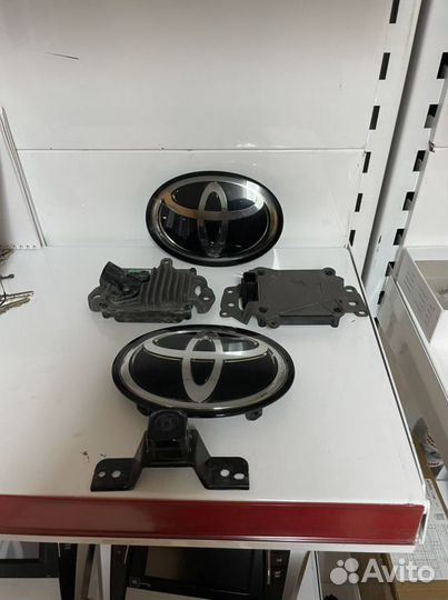 Toyota camry рестайлинг v70 v75 2021 знак камера д