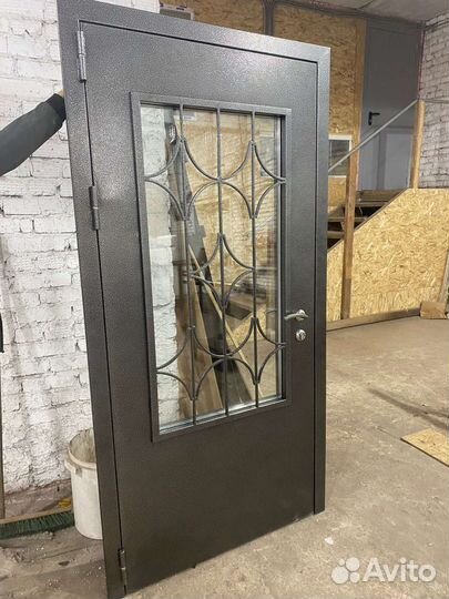 Дверь входная металлическая