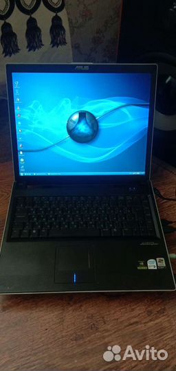 Ноутбук asus