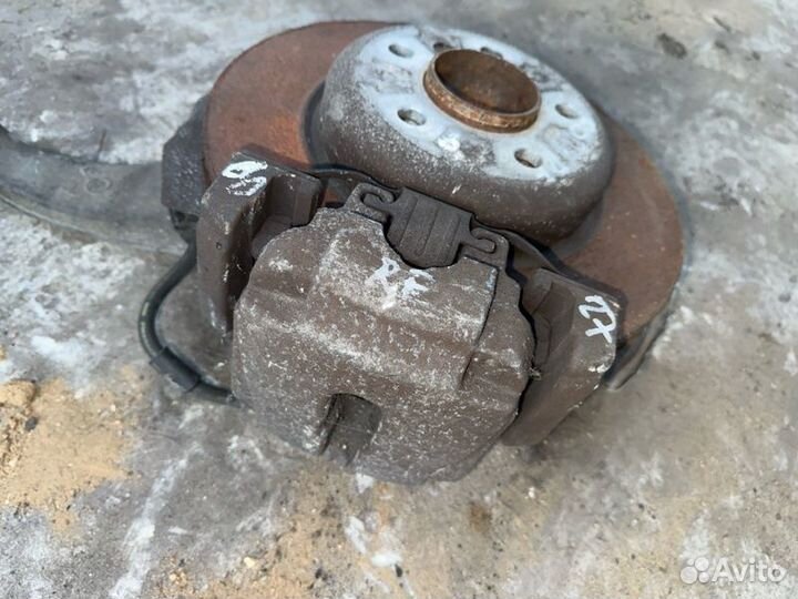 Ступица передняя правая Bmw 5-Series F10 N47D20C