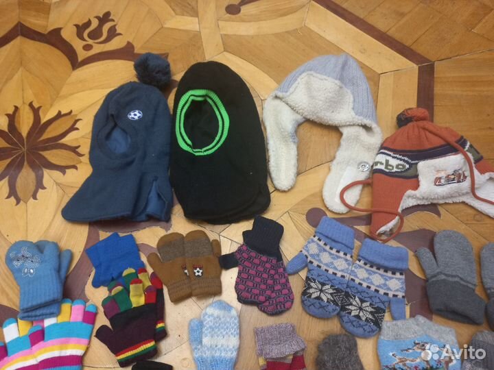 Шапки, перчатки, носки для детей, бесплатно