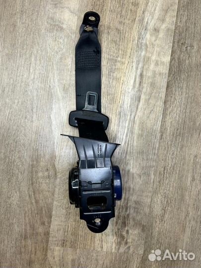 Ремень безопасности задний правый Volkswagen Polo