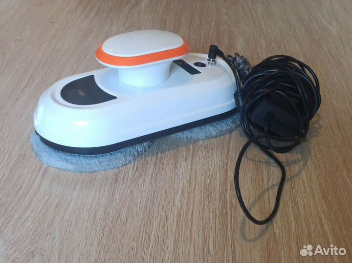 Робот-мойщик окон