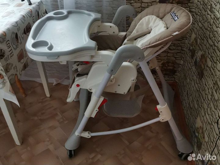 Стульчик для кормления babyton