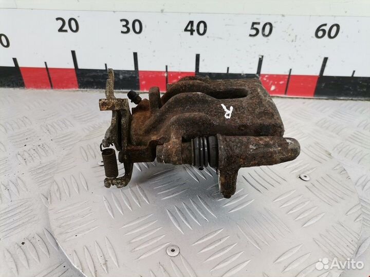 Суппорт задний правый для Ford Focus 1 1478337