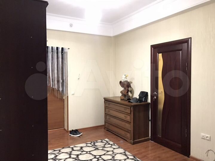 2-к. квартира, 85 м², 10/14 эт.