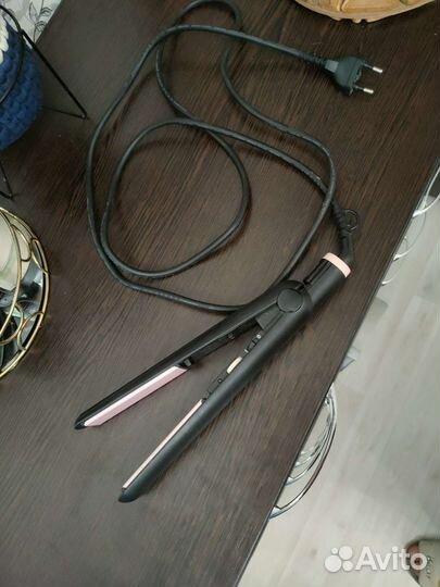 Выпрямитель Philips для волос