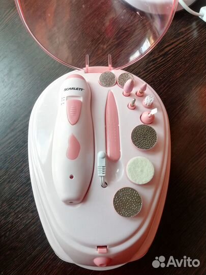 Маникюрный набор с лампой