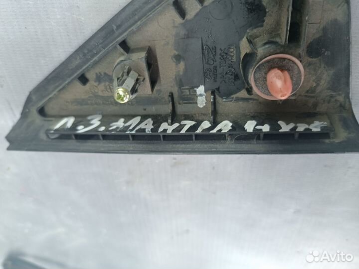 Уголок двери для Hyundai Elantra