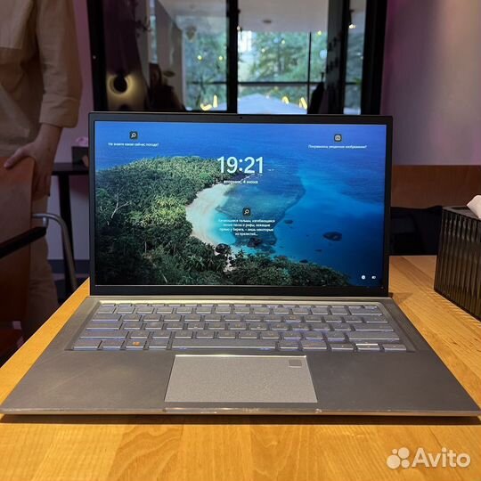 Asus Zenbook 14