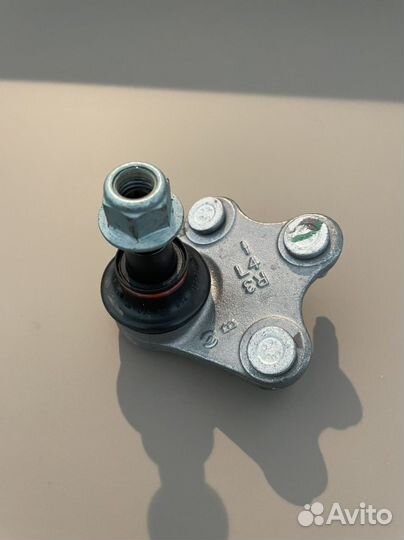 Шаровая опора шкода рапид левая