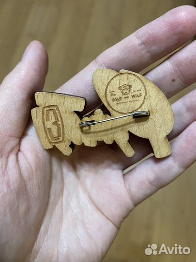 Значок Футбол деревянный Запорожец x Waf Waf