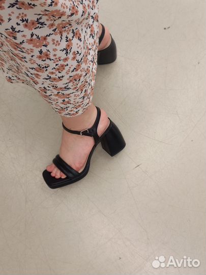 Босоножки женские 37 размер