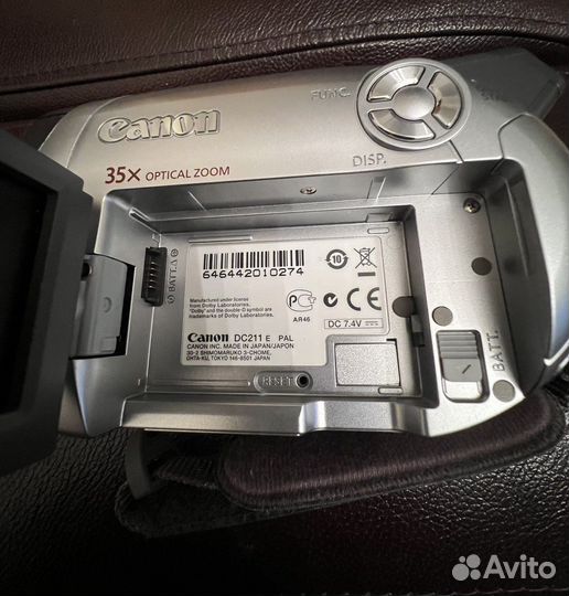 Видеокамера и фотоаппарат