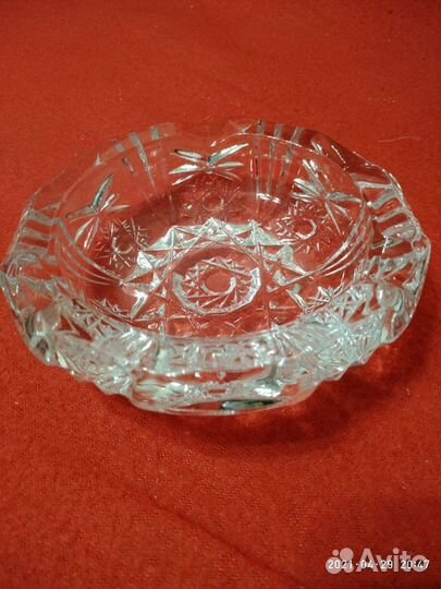 Продаю хрустальную пепельницу