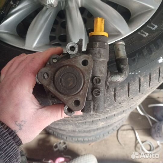 Насос гидроусилителя Ауди а 4