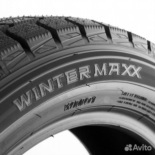 Dunlop Winter Maxx WM01 215/55 R16 97T