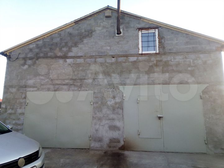 Гараж, > 30 м²