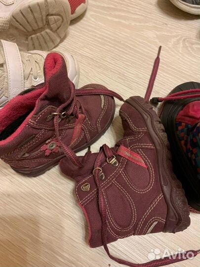 Пакет обуви на девочку 21-24 размер