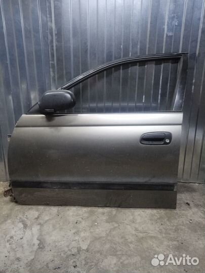 Дверь на Toyota Carina E хэтчбек