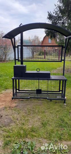 Мангал с крышей