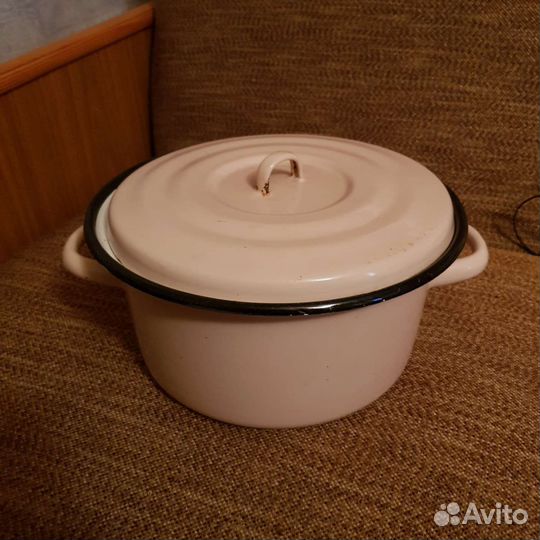 Бидоны, ковши, кастрюли