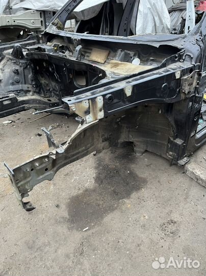 Volkswagen teramont четверть передняя