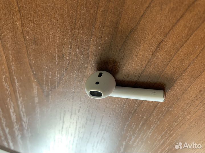 Наушник air pods 2 поколения