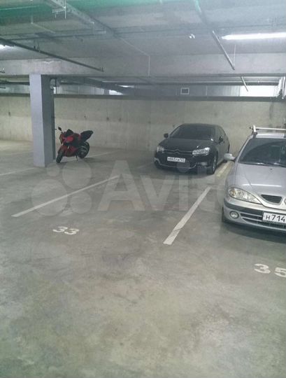 Машиноместо, 27 м²