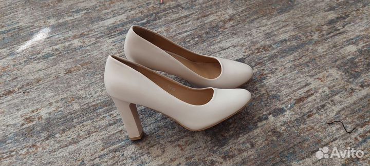Туфли белые 40