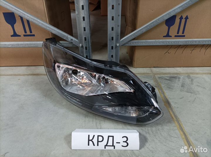 Фара правая Ford Focus 3 2011