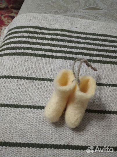 Валеночки- шептуны из шерсти.оберег