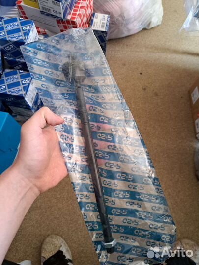 Тяга рулевая Skoda Rapid