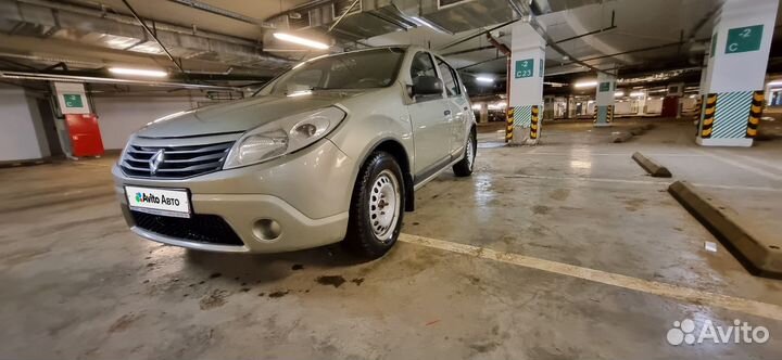 Renault Sandero 1.6 AT, 2011, 147 000 км
