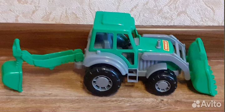 Игрушечные машинки