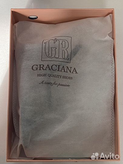 Босоножки чёрные Graciana