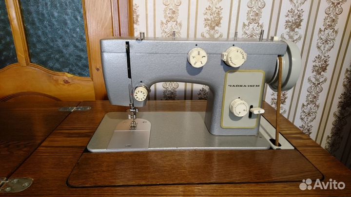 Швейная машинка Чайка 142М