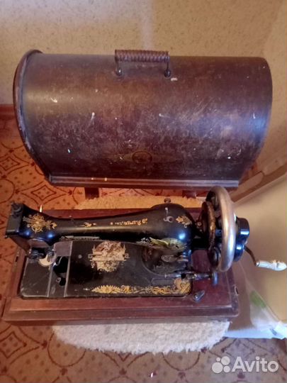 Швейная машина Singer