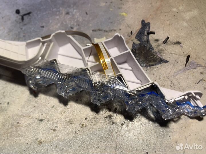 Элементы фары Toyota Fortuner 2015-2019